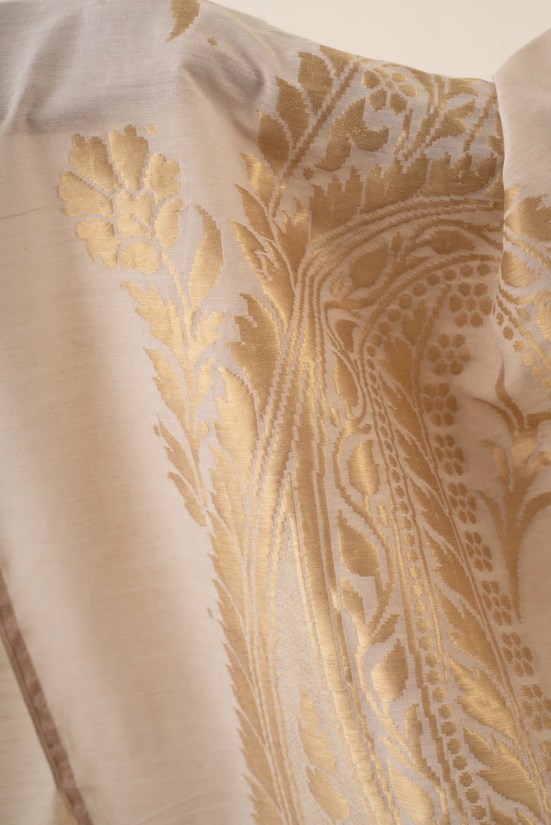 Hulchul - Ivory Silk Brocade Upcycled Patchwork Dupatta
