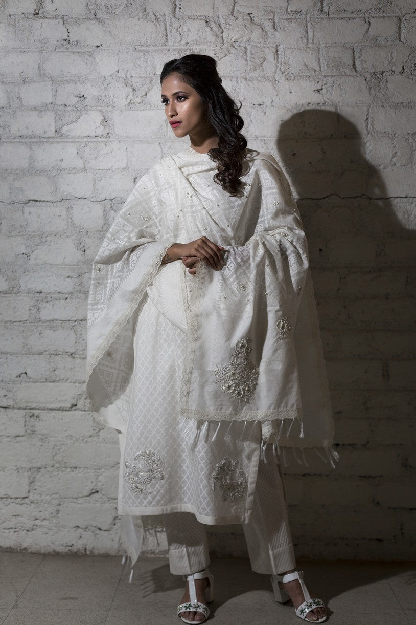 Mahira