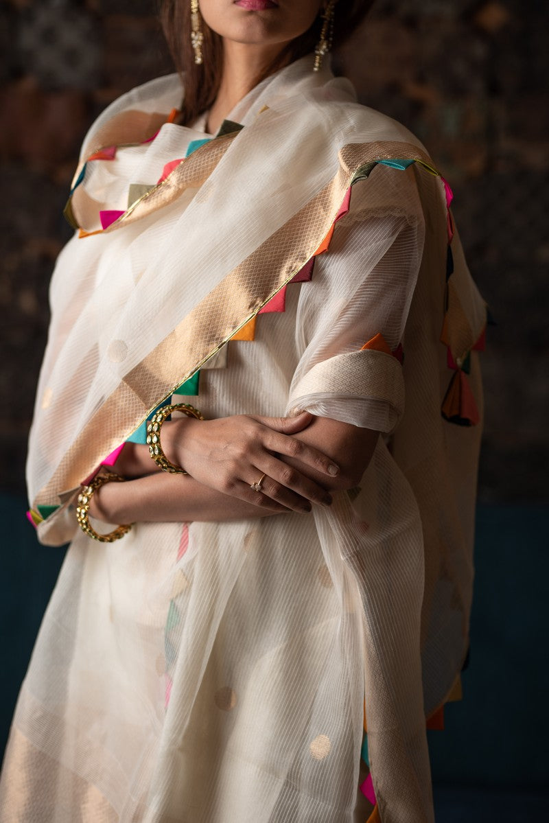 Kvana- Ivory Silk Maheshwari Upcycled Patchwork Dupatta