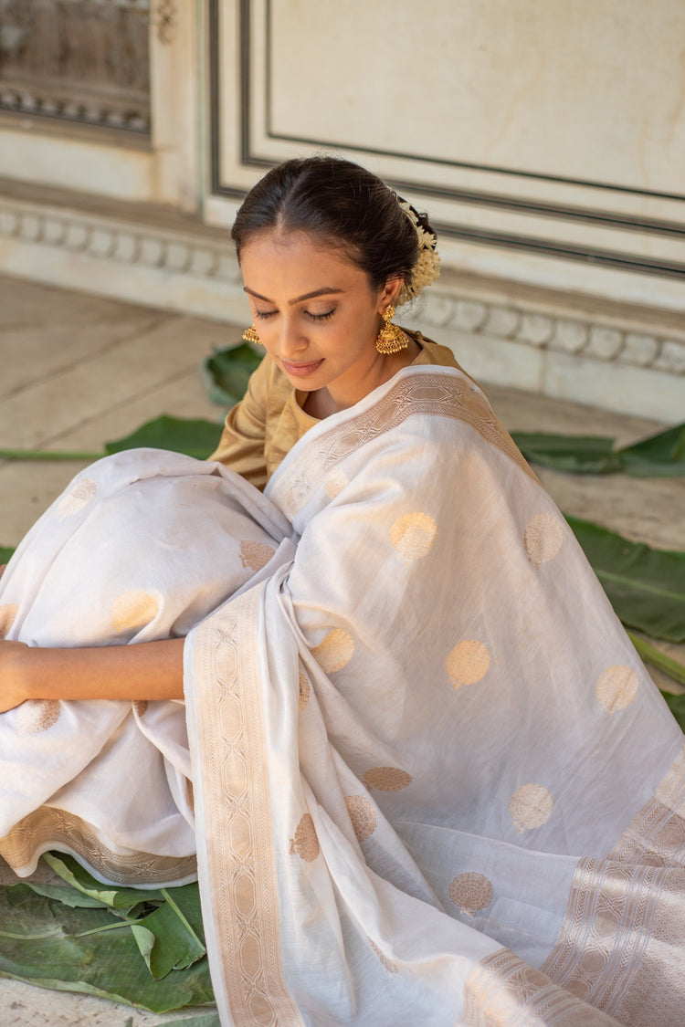 Rena Ivory- Ivory Banarasi Silk Tissue Saree