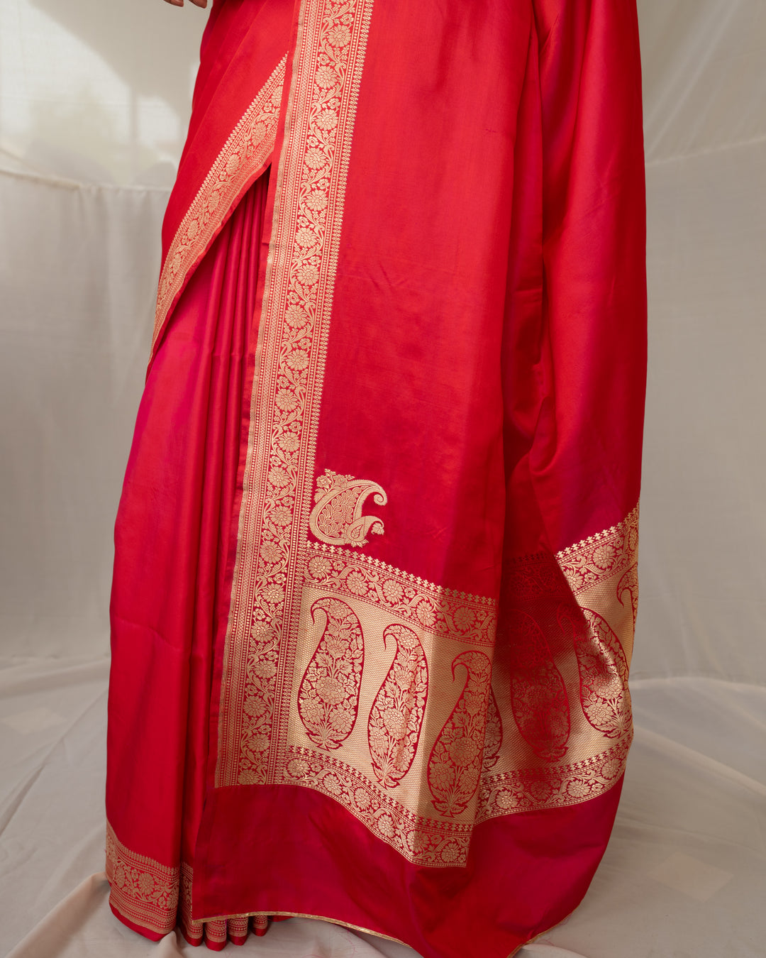 Kalamayi - Red Silk Mashroo Banarasi Saree
