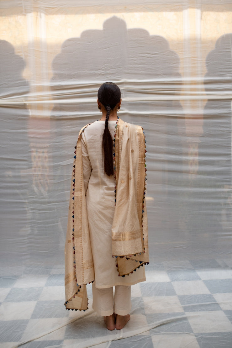 Chandi- Ivory Silk Brocade Upcycled Patchwork Dupatta